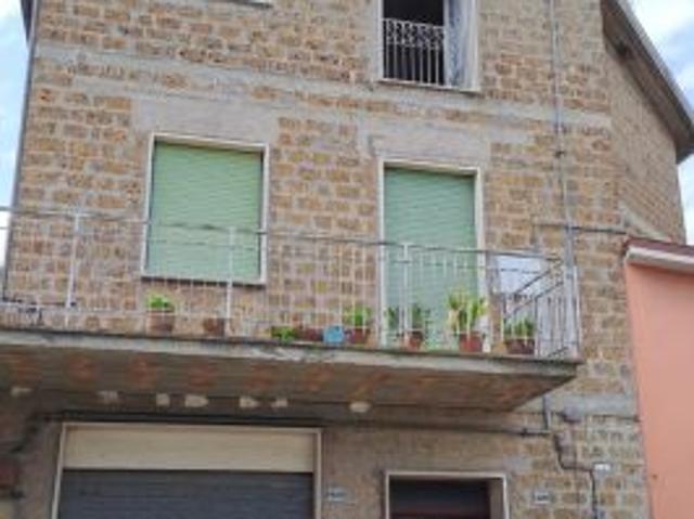 Palazzo in vendita a Fabrica Di Roma, Lazio