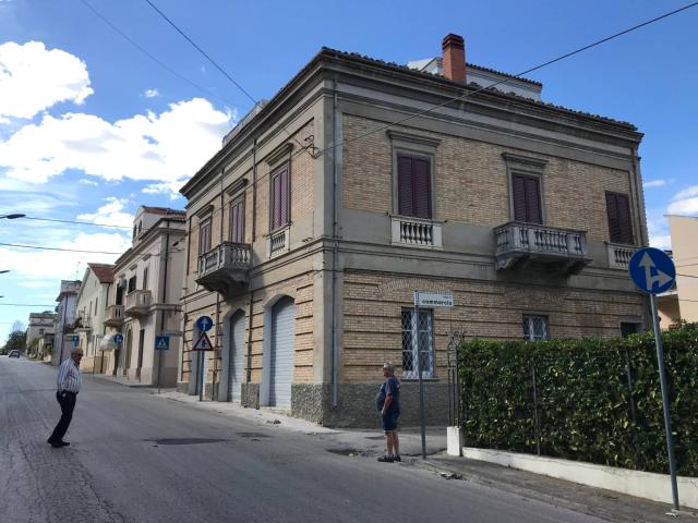 Villa Indipendente in vendita a Casalbordino, Abruzzo
