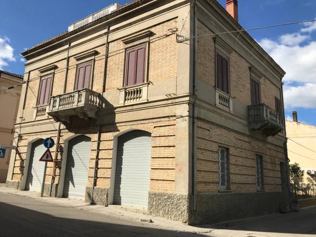 Villa Indipendente in vendita a Casalbordino, Abruzzo