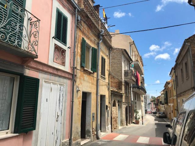 Villa Indipendente in vendita a Pollutri, Abruzzo