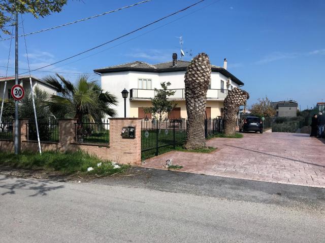 Villa Indipendente in vendita a Vasto, Abruzzo