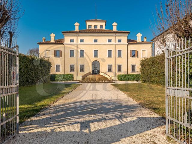 Rustico in vendita a Bondeno Di Gonzaga, Lombardia