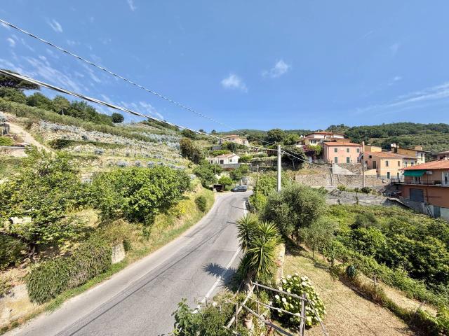 Appartamento in vendita a Tovo San Giacomo, Liguria