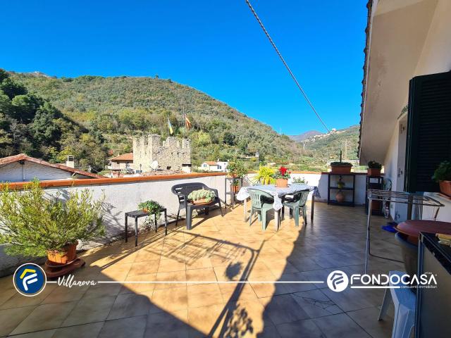Appartamento in vendita a Zuccarello, Liguria