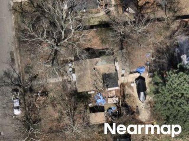 House for sale in Farmingville