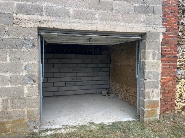 Garage location à Dreux, Abondant
