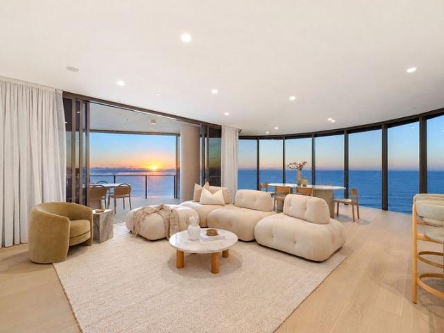 Apartment for sale in Surfers Paradise, Gold Coast City