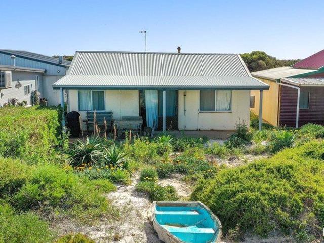 House for sale in Lucky Bay, South Australia