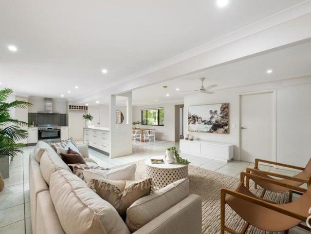 House for sale in Sunshine Coast, Kawana