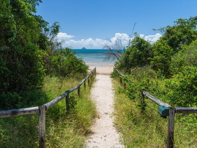 House for sale in Hideaway Bay, Queensland