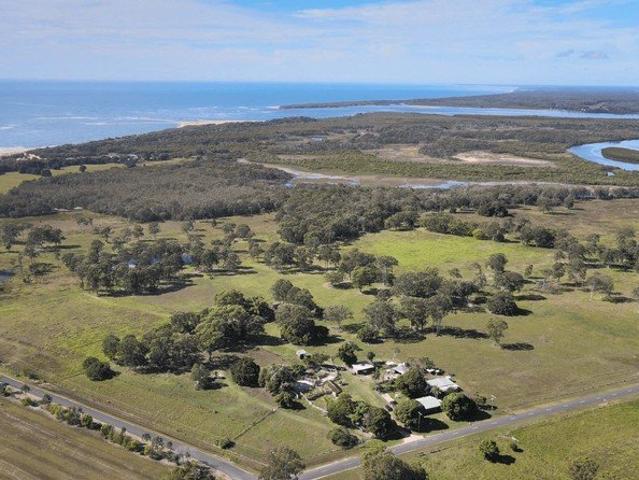 Acreage for sale in Baffle Creek, Queensland