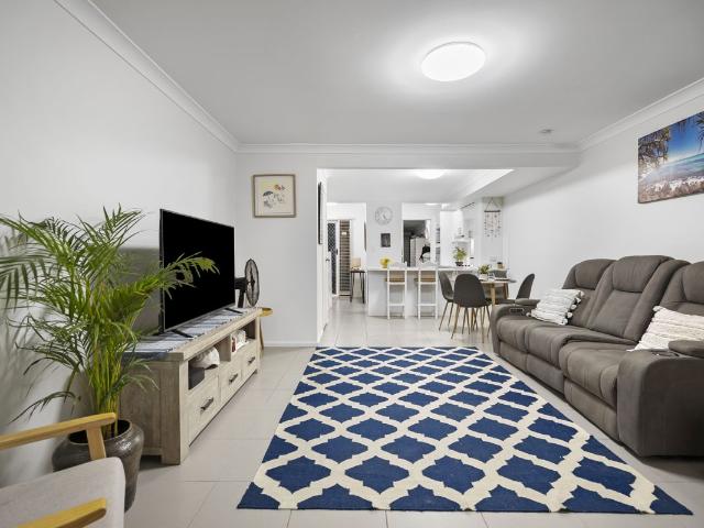 Townhouse for sale in Edens Landing