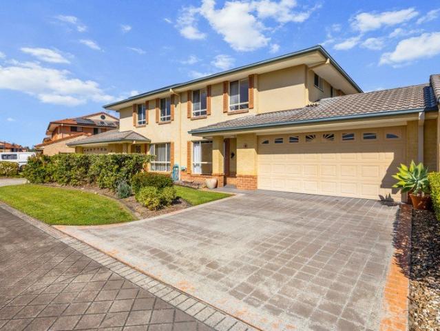 Townhouse for sale in Tweed Heads West, New South Wales