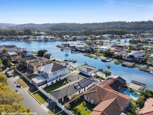 House for sale in Palm Beach, Gold Coast City