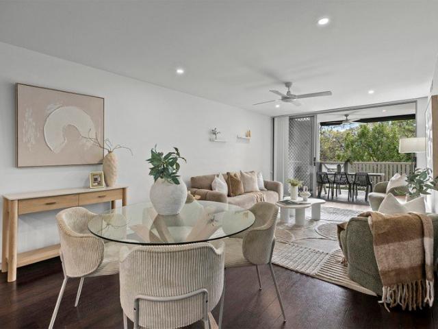 Townhouse for sale in Annerley, Greater Brisbane