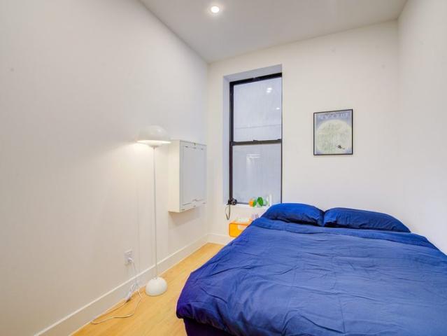 Room for rent in Arverne, New York