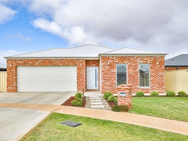 House for sale in Red Cliffs