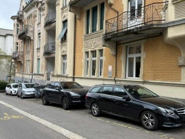 Garage mieten in Einigen, Zürich
