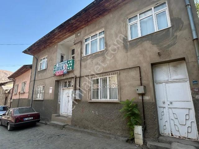 Divriği içerisinde satılık Villa