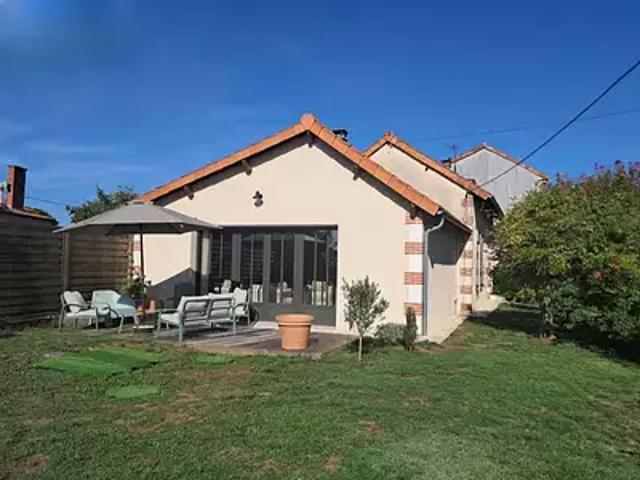 Maison vente à Confolens, Abzac