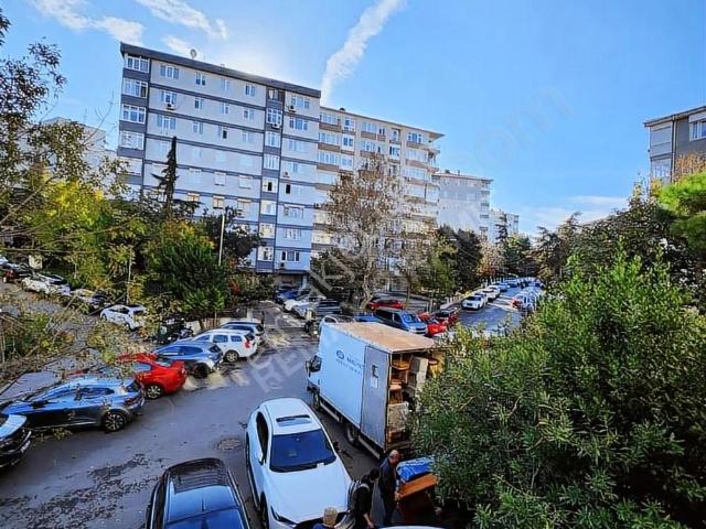 Kadiköy, İstanbul içerisinde kiralık mülk