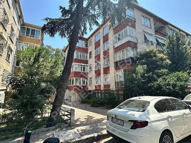 Kadiköy, İstanbul içerisinde kiralık mülk