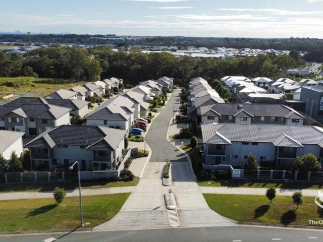 Townhouse for rent in Toombul, Queensland