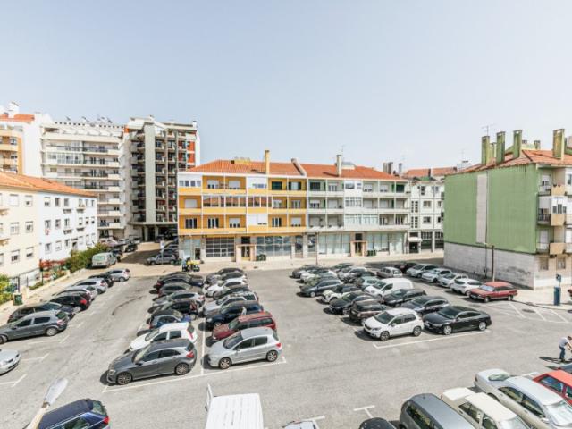 Apartamento alugar em São João de Brito, Alvalade