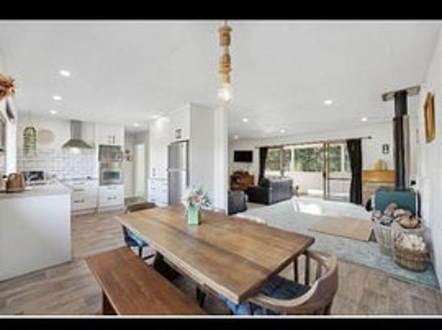 Apartment for rent in Acacia Bay, Waikato
