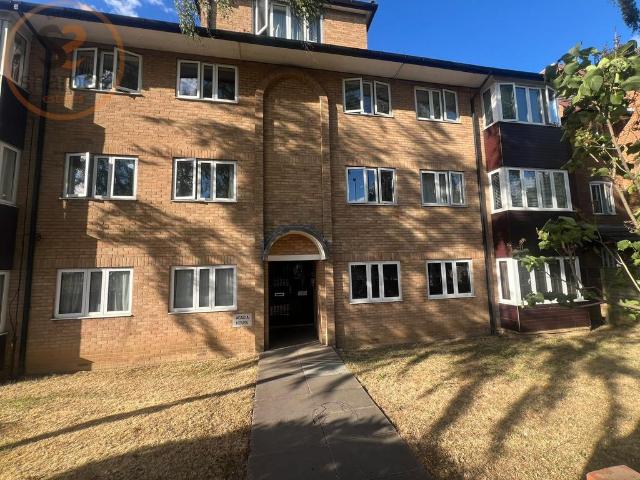 Apartment for rent in Motspur Park, Greater London