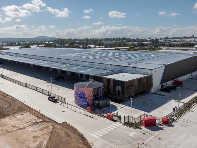 Warehouse for rent in Toombul, Queensland