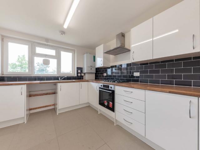 Apartment for rent in Noel Park, Greater London