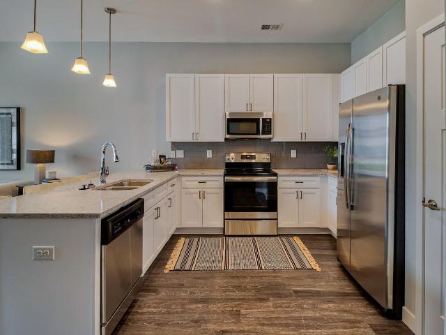 Apartment for rent in Academy on 4th, Newport