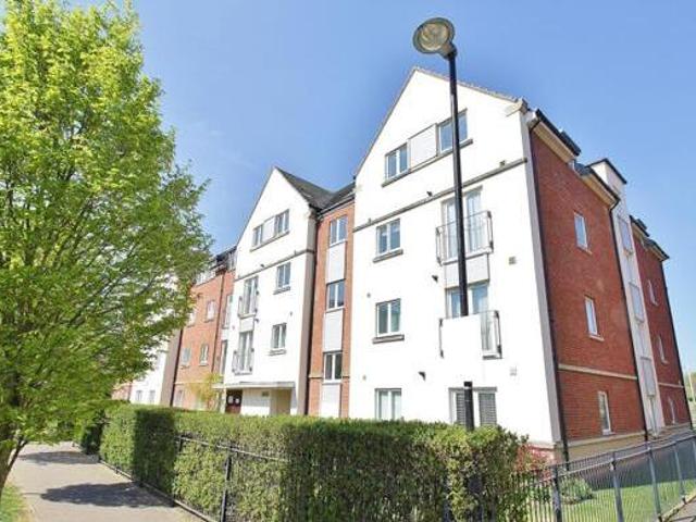 House for sale in Isleworth, Greater London