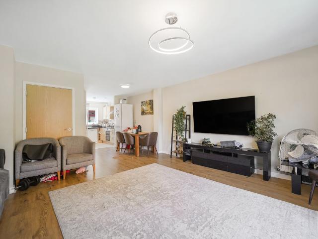 Apartment for rent in London Borough of Hounslow, Spring Grove