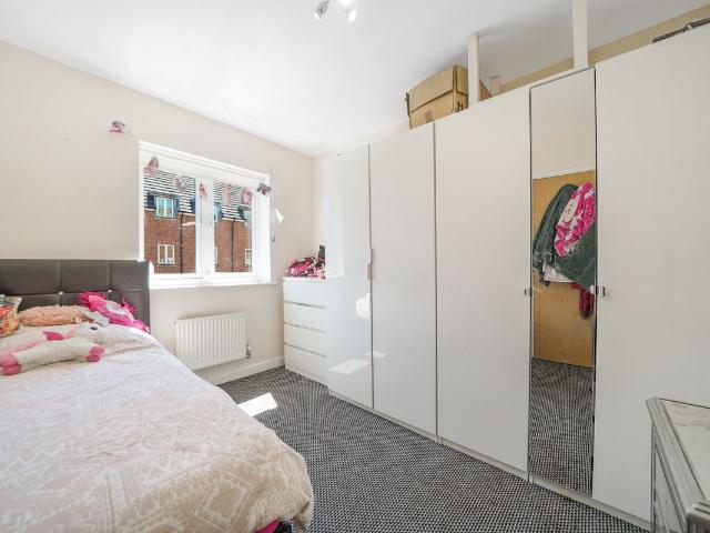 Apartment for rent in London Borough of Hounslow, Spring Grove