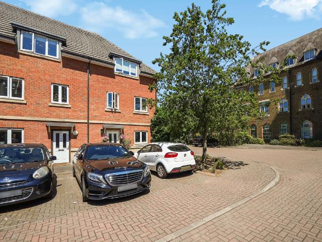 House for rent in London Borough of Hounslow, Spring Grove