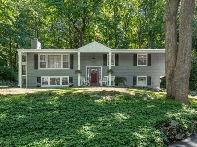 House for sale in Califon, New Jersey