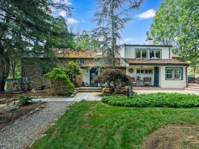 House for sale in Califon, New Jersey