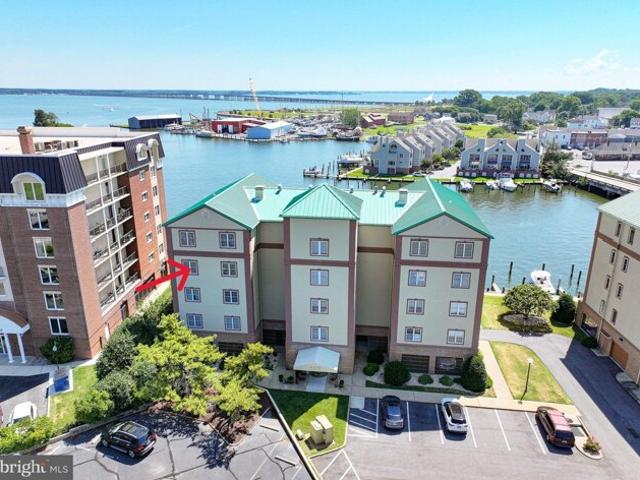 Condo for sale in Cambridge Condo for sale in Cambridge