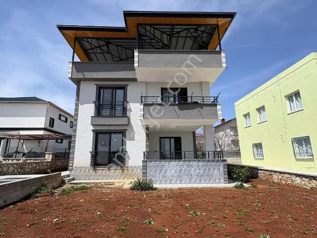 Toroslar, Mersin içerisinde satılık Villa