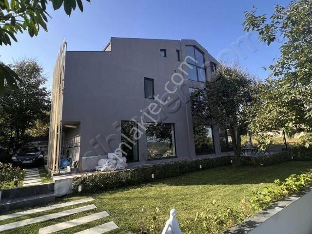 Beykoz, Görele Mahallesi içerisinde satılık Villa