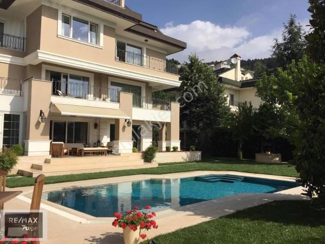 Beykoz, Acarlar Mahallesi içerisinde satılık Villa