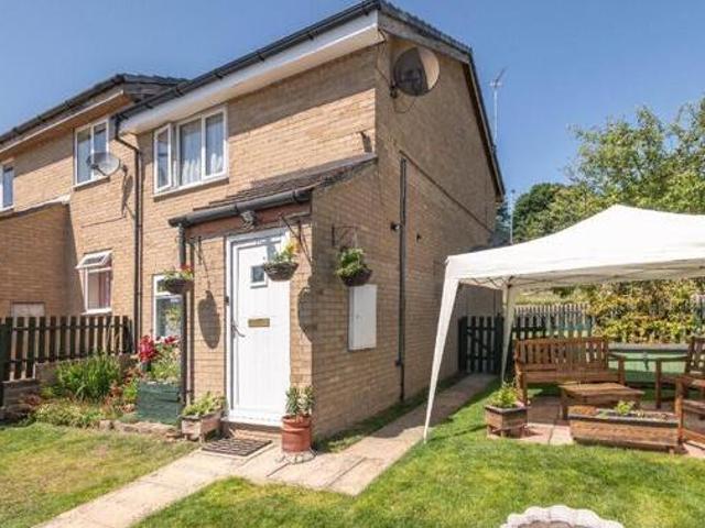 House for sale in Low Moor, West Yorkshire