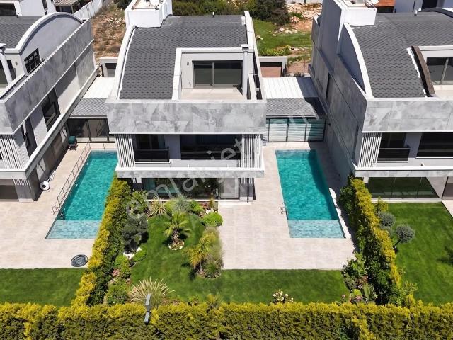 Döşemealti, Antalya içerisinde satılık Villa