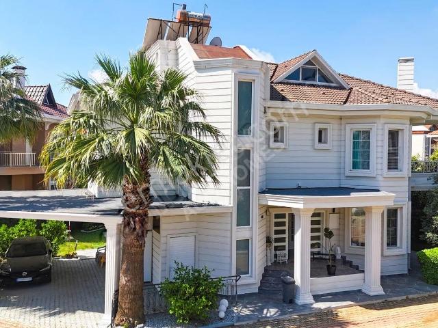 Döşemealti, Antalya içerisinde satılık Villa