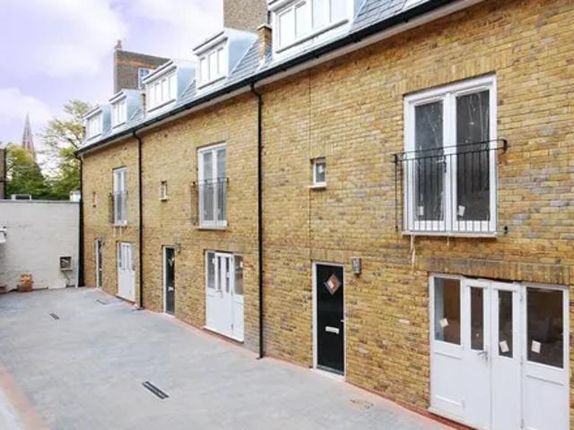 House for rent in London Borough of Hounslow, Isle Of Man