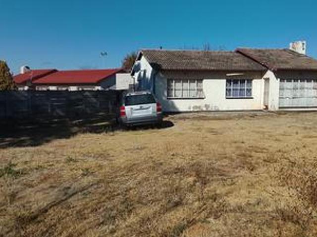 House for sale in Mohlakeng, Gauteng