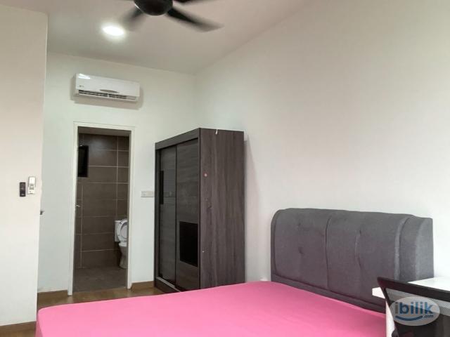 Room for rent in Petaling, Alam Impian