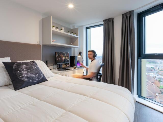 Room for rent in Calderstones